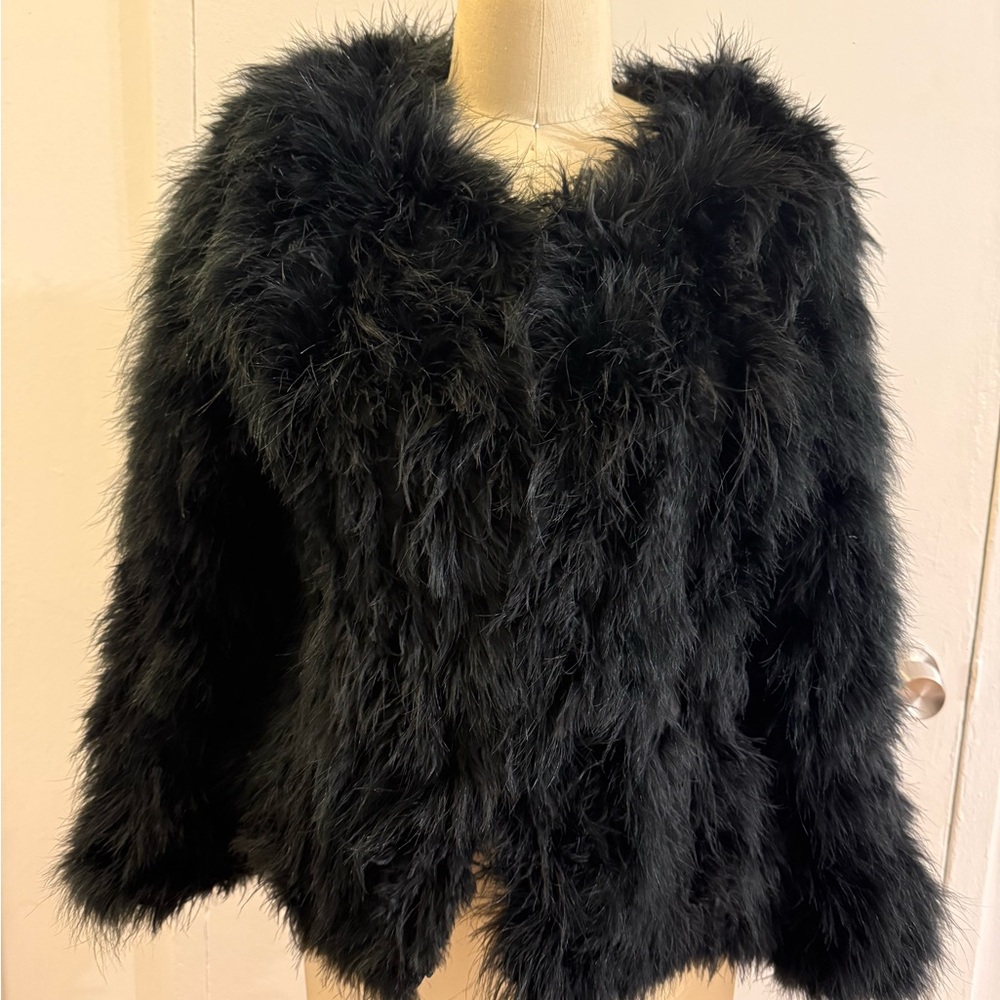 Pellobello Fluffy Fur Fever Collection - Chic Black Feather Jacket